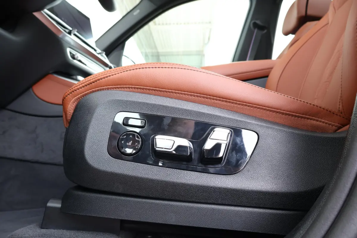 xDrive50e | SoH 100% | M-Sportpakket | Sportpakket Pro | Soft-Close | Pano Dak | Harman Kardon | Individual Uitgebreid Leder | Trekhaak