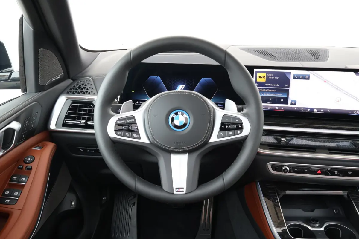 xDrive50e | SoH 100% | M-Sportpakket | Sportpakket Pro | Soft-Close | Pano Dak | Harman Kardon | Individual Uitgebreid Leder | Trekhaak