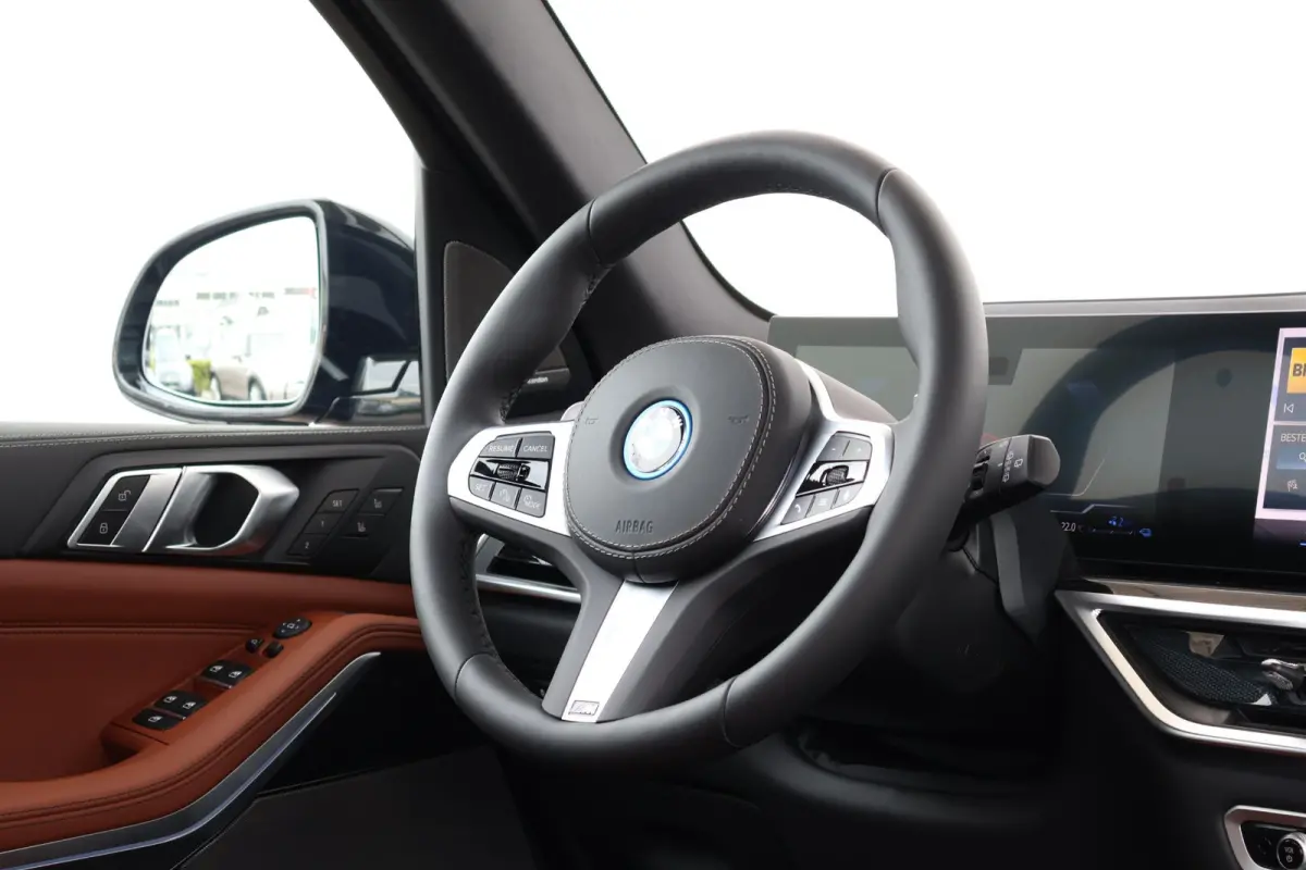 xDrive50e | SoH 100% | M-Sportpakket | Sportpakket Pro | Soft-Close | Pano Dak | Harman Kardon | Individual Uitgebreid Leder | Trekhaak