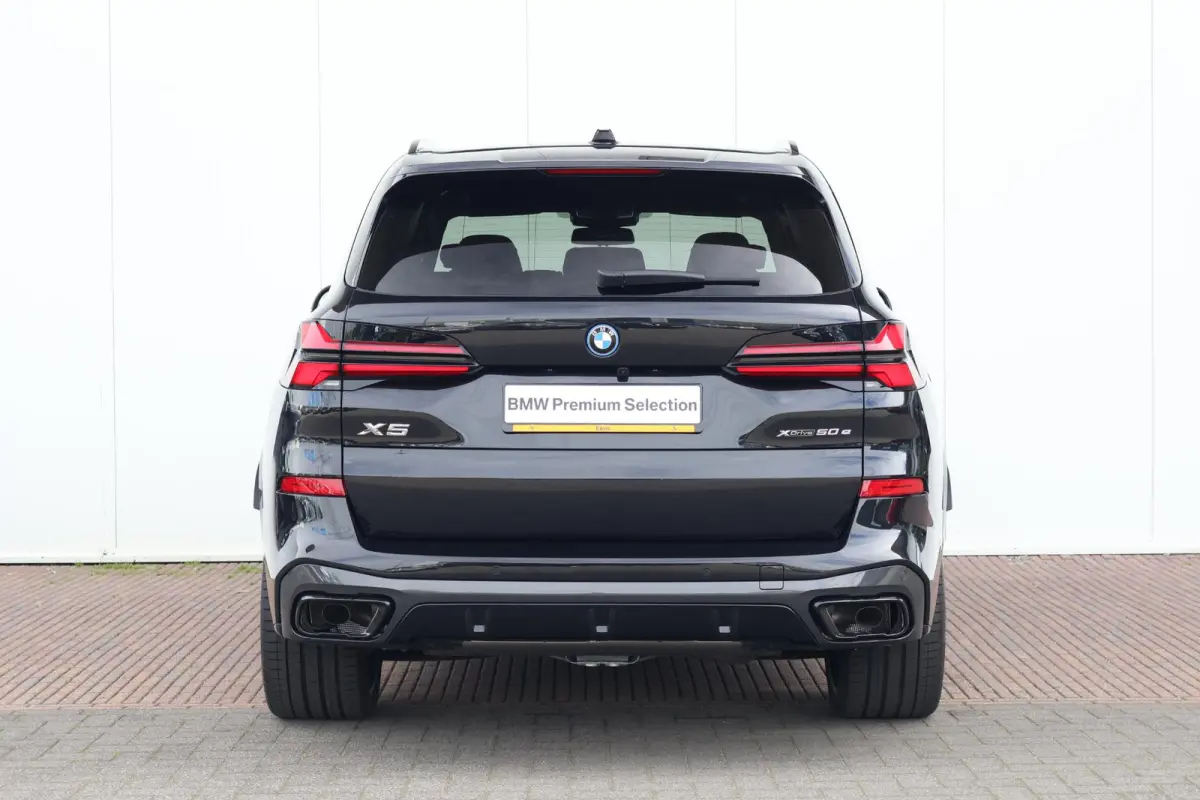 xDrive50e | SoH 100% | M-Sportpakket | Sportpakket Pro | Soft-Close | Pano Dak | Harman Kardon | Individual Uitgebreid Leder | Trekhaak