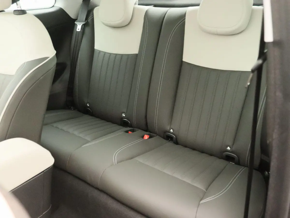 1.0 Hybrid La Prima | 17"Lichtmetalen Velgen | Navigatie | Camera | Lederen Stoelbekleding | Tot 8 jaar Speciale Garantie!