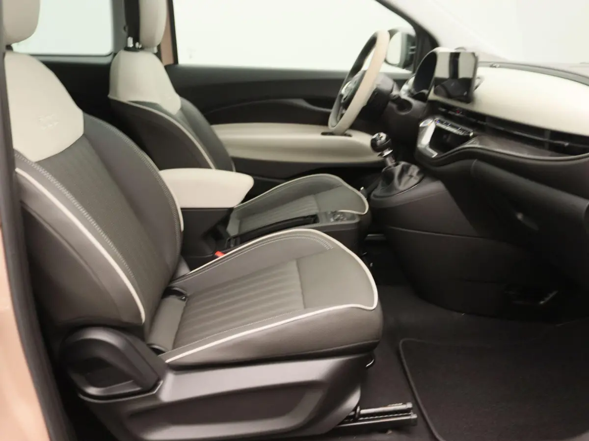 1.0 Hybrid La Prima | 17"Lichtmetalen Velgen | Navigatie | Camera | Lederen Stoelbekleding | Tot 8 jaar Speciale Garantie!