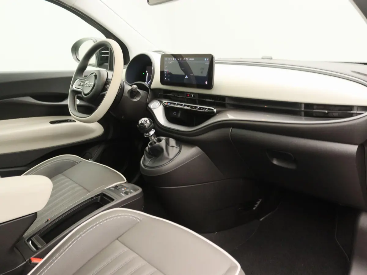 1.0 Hybrid La Prima | 17"Lichtmetalen Velgen | Navigatie | Camera | Lederen Stoelbekleding | Tot 8 jaar Speciale Garantie!