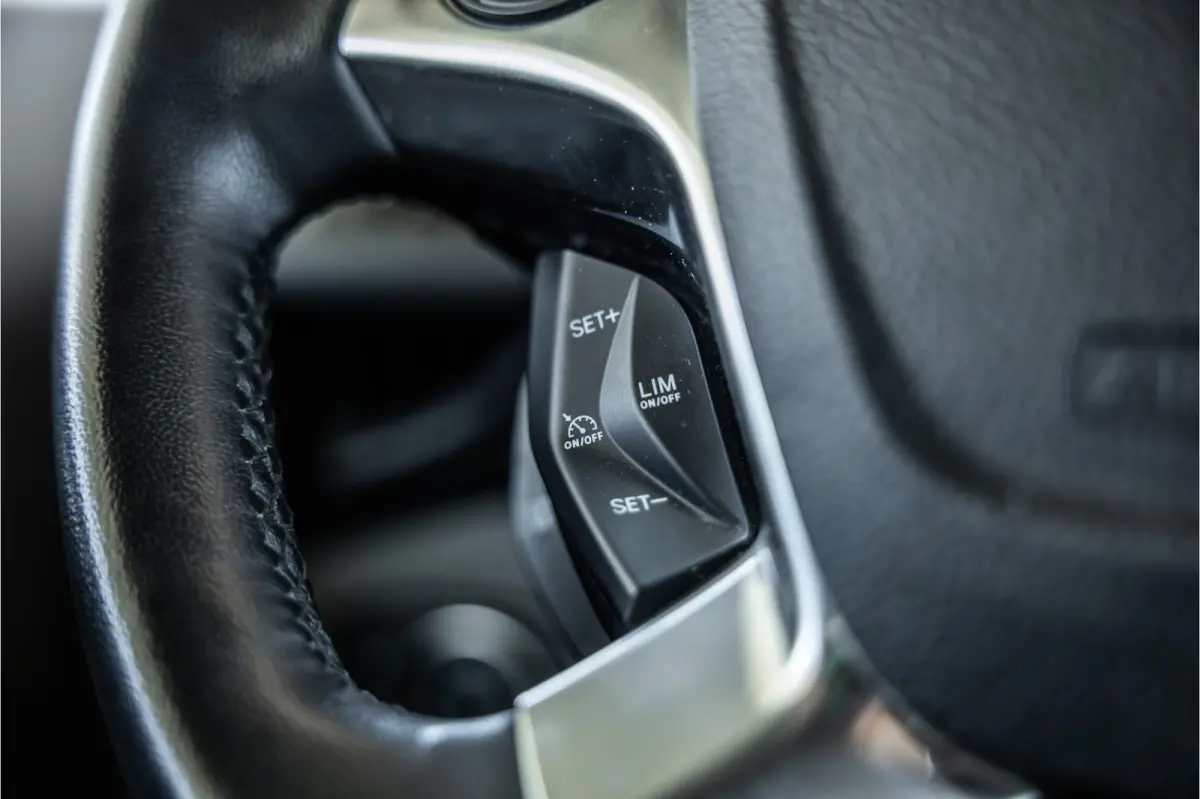 1.5 EcoBlue L2 120 PK Limited AUT | Bi-Xenon | Camera | CarPlay | Navigatie | Climatronic | Inklapbare spiegels | Trekhaak | DAB | NL Auto | NAP Logisch | Nieuwe APK | Euro 6