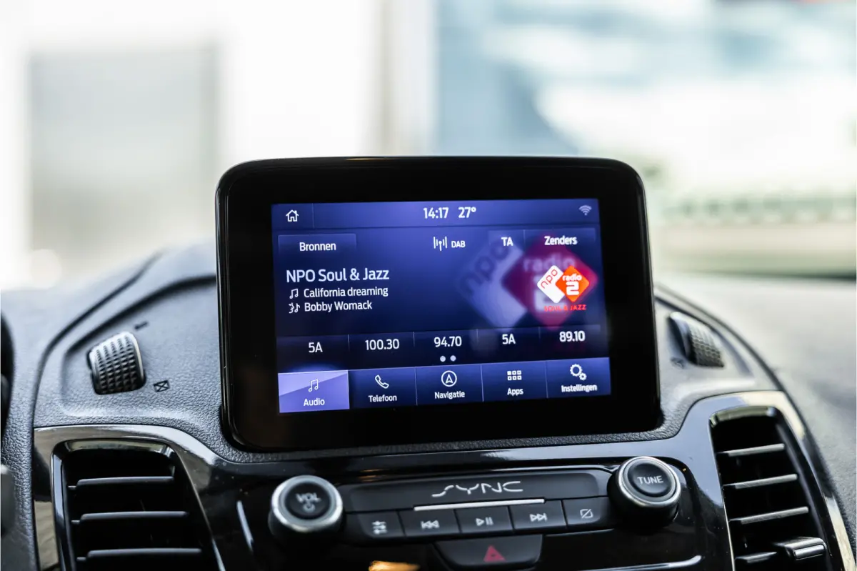 1.5 EcoBlue L2 120 PK Limited AUT | Bi-Xenon | Camera | CarPlay | Navigatie | Climatronic | Inklapbare spiegels | Trekhaak | DAB | NL Auto | NAP Logisch | Nieuwe APK | Euro 6