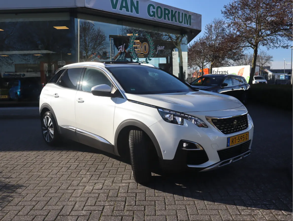 Allure Navi / Pano / Climate / Pdc Nieuwe D-riem/ All-season banden/ Keurige auto