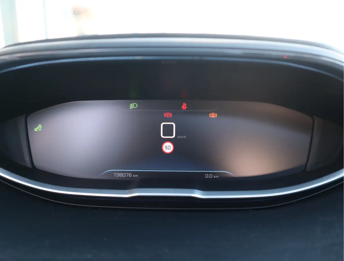 Allure Navi / Pano / Climate / Pdc Nieuwe D-riem/ All-season banden/ Keurige auto