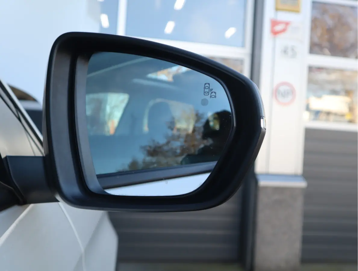 Allure Navi / Pano / Climate / Pdc Nieuwe D-riem/ All-season banden/ Keurige auto