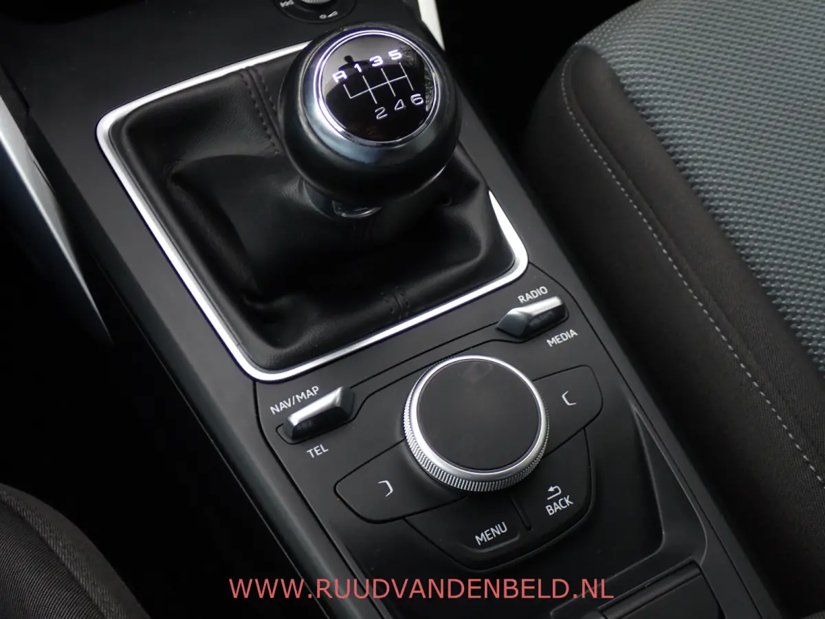 1.4 TFSI CoD Design Pro Line Plus 18" INCH / AIRCO / NAVI / BLUETOOTH