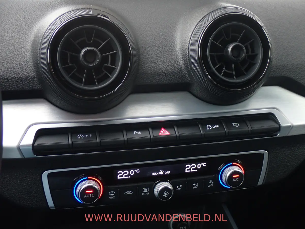 1.4 TFSI CoD Design Pro Line Plus 18" INCH / AIRCO / NAVI / BLUETOOTH