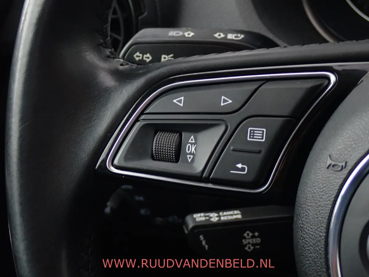 1.4 TFSI CoD Design Pro Line Plus 18" INCH / AIRCO / NAVI / BLUETOOTH