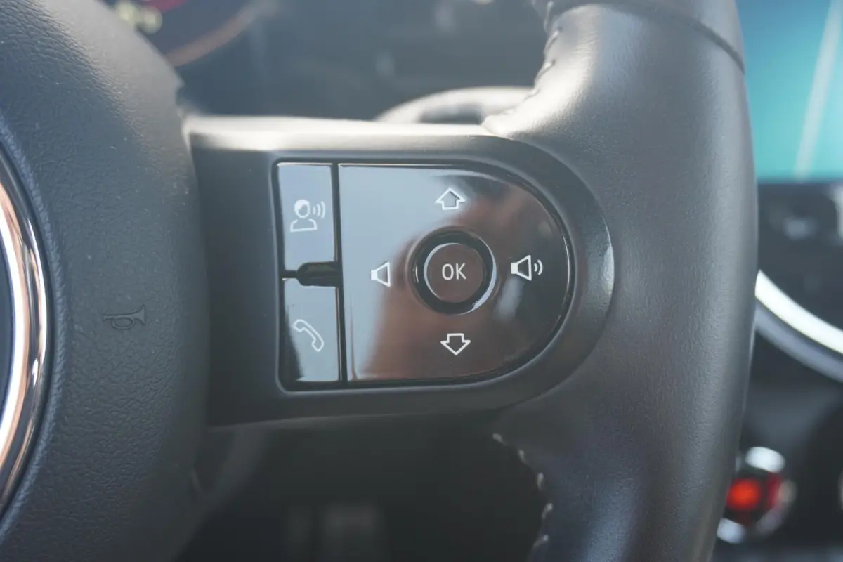 C | John Cooper Works Pakket | Comfort Access | MINI Yours Leder | Stoel & Stuurverwarming | Driving Assistant | Led-Koplampen