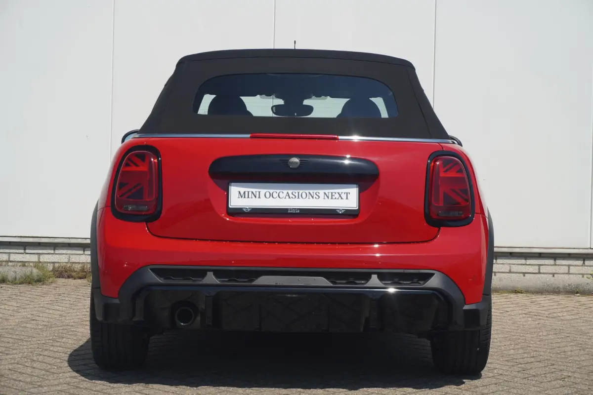 C | John Cooper Works Pakket | Comfort Access | MINI Yours Leder | Stoel & Stuurverwarming | Driving Assistant | Led-Koplampen