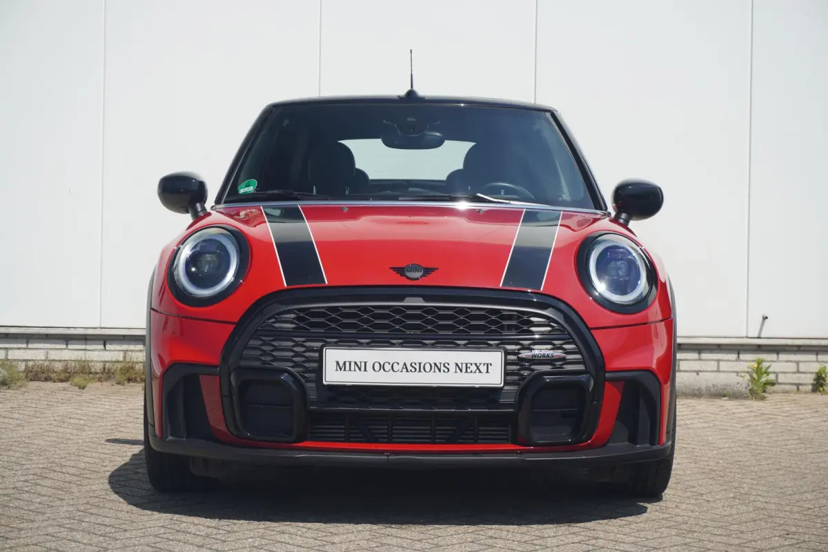 C | John Cooper Works Pakket | Comfort Access | MINI Yours Leder | Stoel & Stuurverwarming | Driving Assistant | Led-Koplampen
