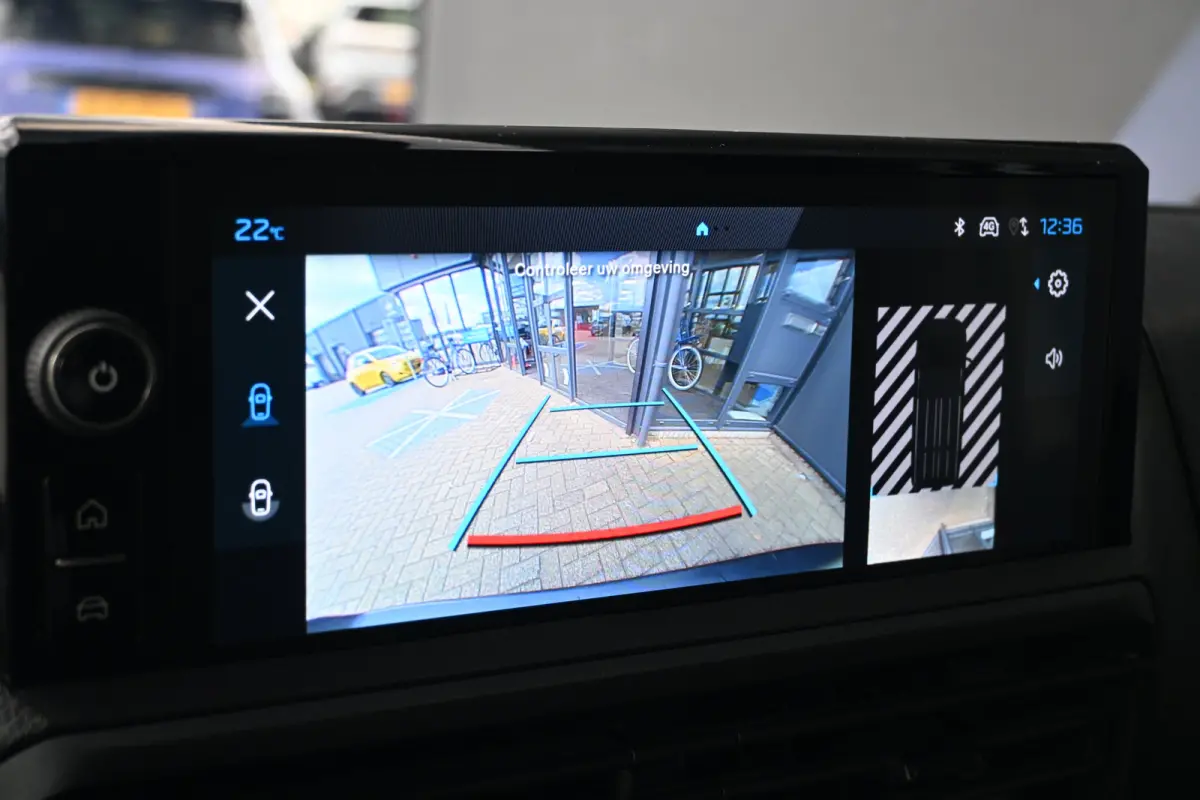 2.0D L2 180PK Automaat | Adaptive Cruise | Betimmering | Stuurverwarming | Navigatie | Apple carplay & Android auto |