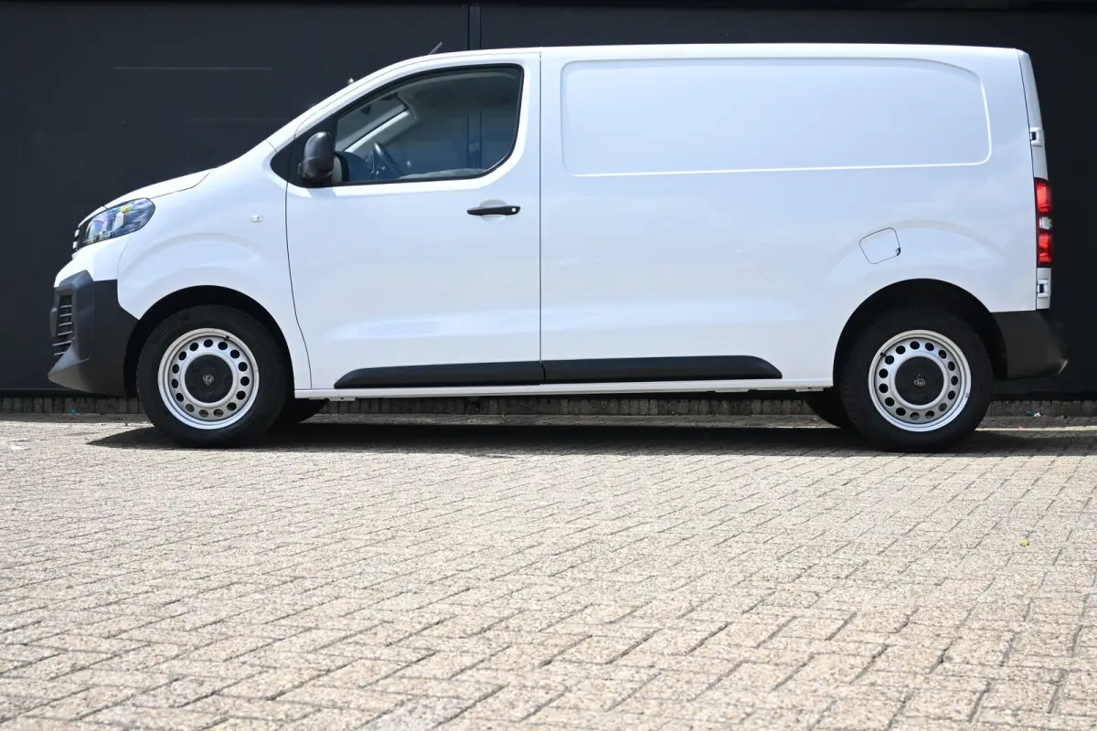 2.0D L2 180PK Automaat | Adaptive Cruise | Betimmering | Stuurverwarming | Navigatie | Apple carplay & Android auto |