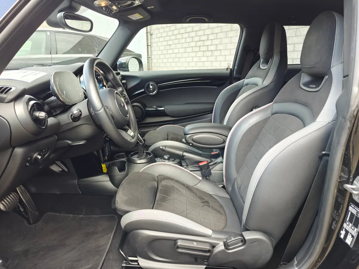 1.5 John Cooper Works | Apple Carplay / Android Auto | Navigatie | Climate Control