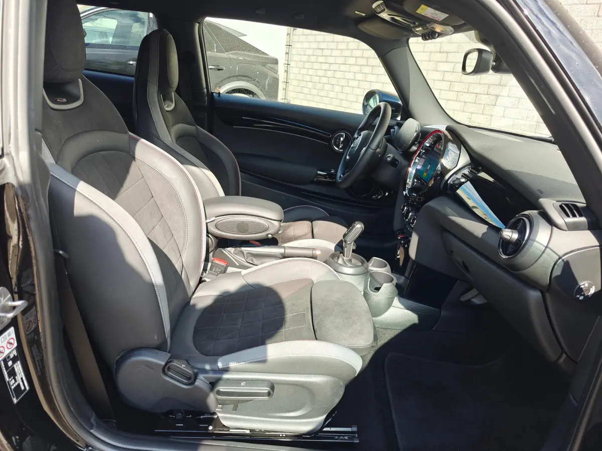 1.5 John Cooper Works | Apple Carplay / Android Auto | Navigatie | Climate Control