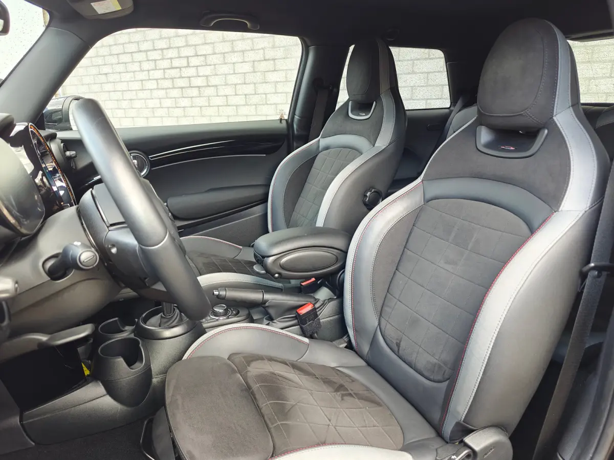 1.5 John Cooper Works | Apple Carplay / Android Auto | Navigatie | Climate Control