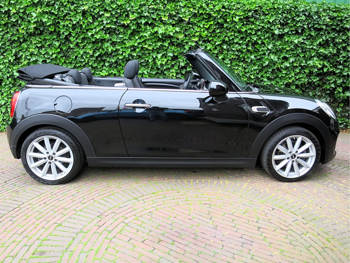 1.5 Chili F57 met Keyless, LED, Navi, BT en 17"