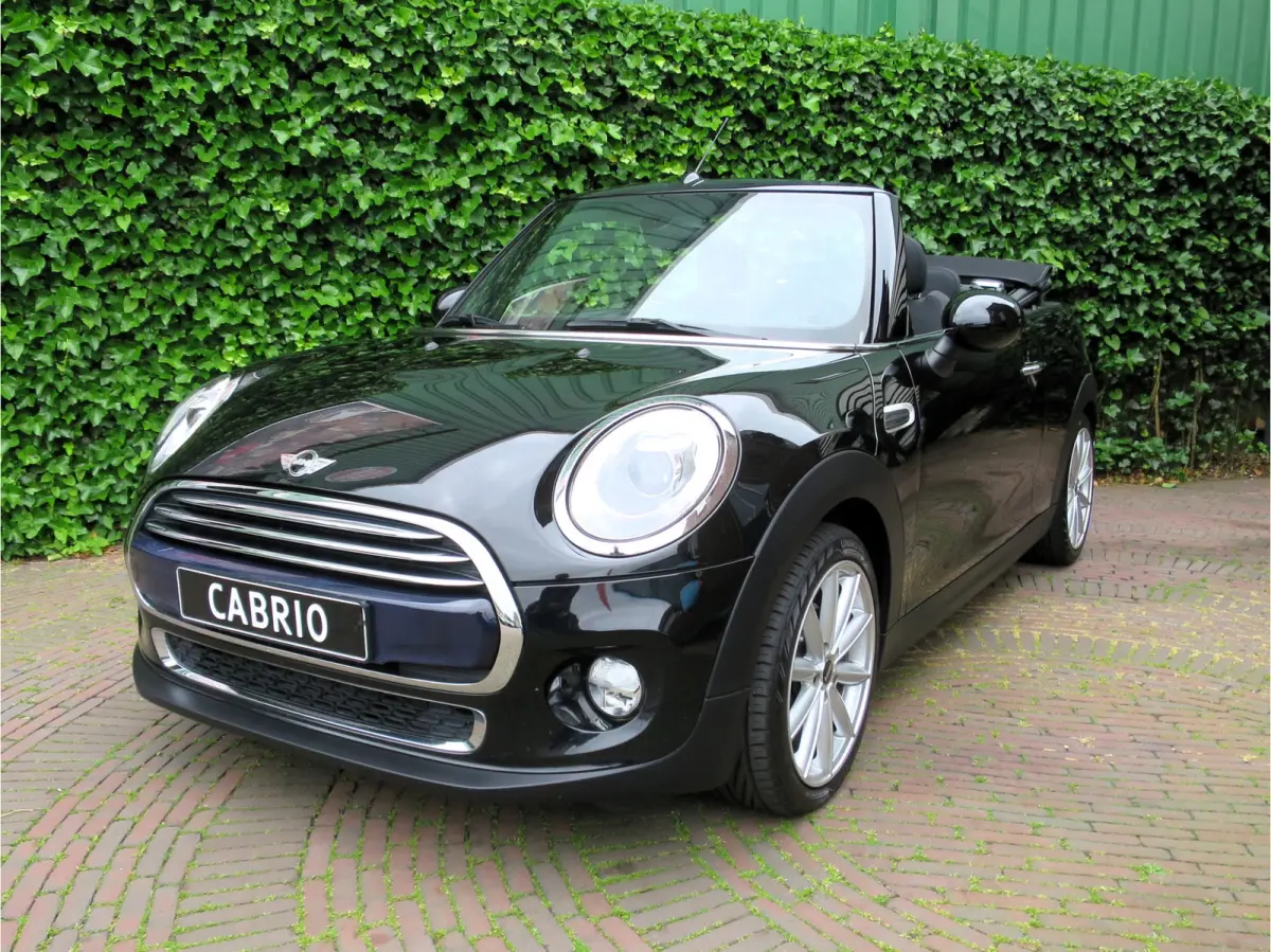 1.5 Chili F57 met Keyless, LED, Navi, BT en 17"
