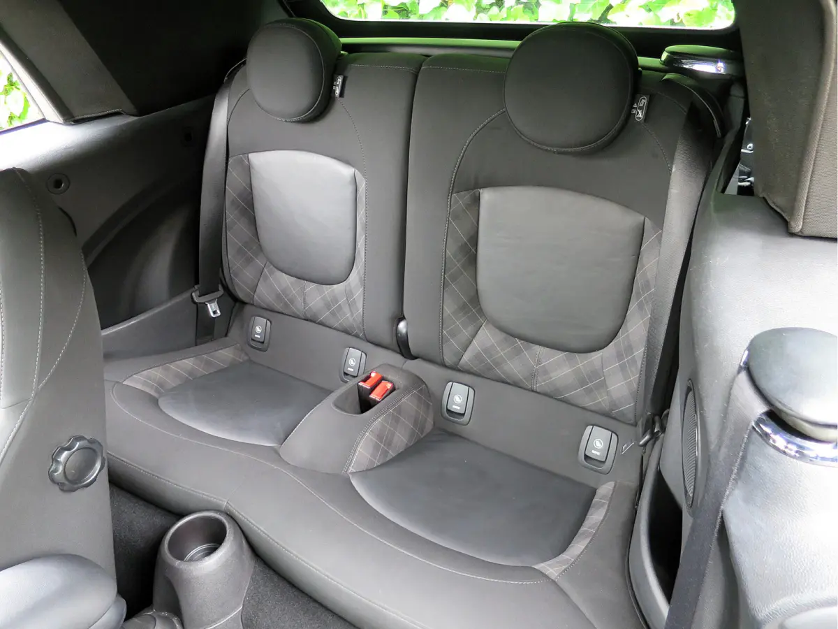 1.5 Chili F57 met Keyless, LED, Navi, BT en 17"