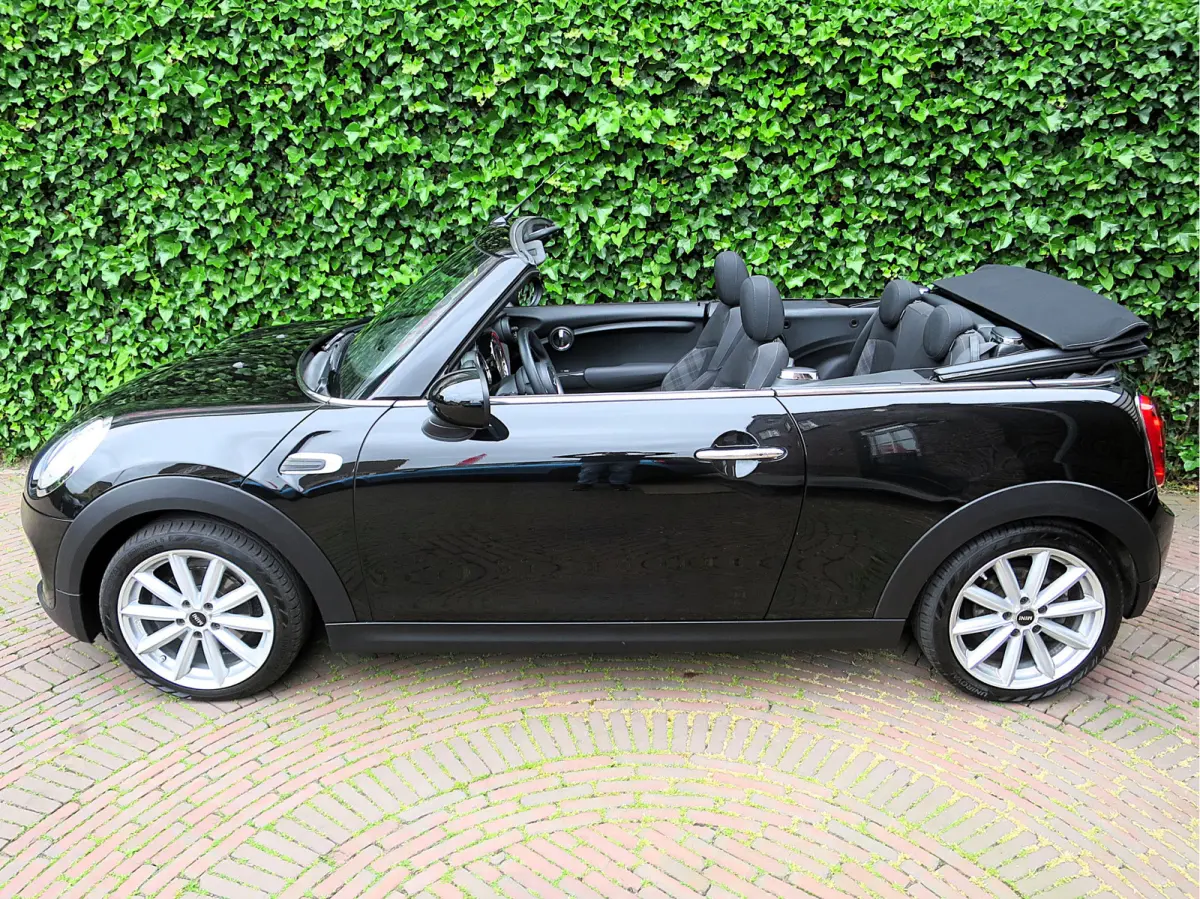 1.5 Chili F57 met Keyless, LED, Navi, BT en 17"