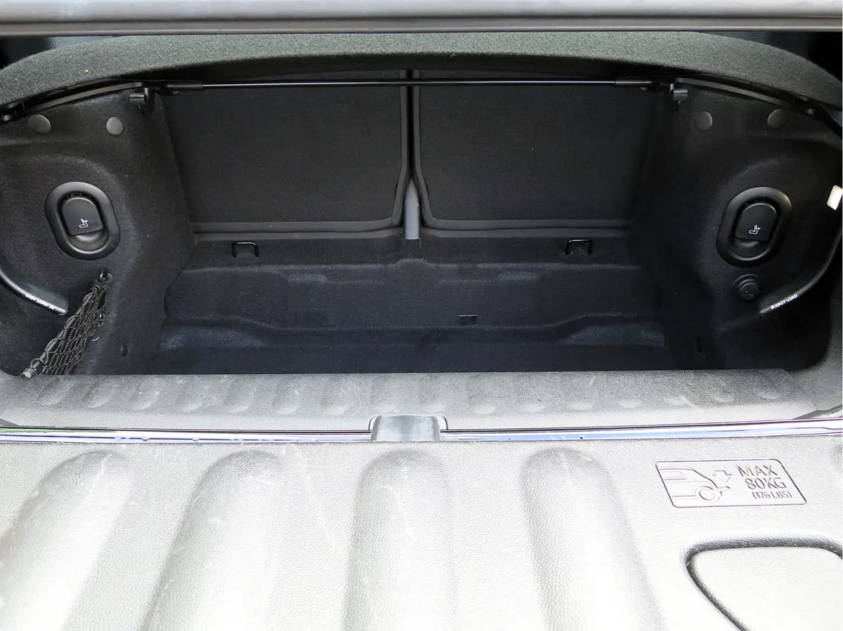 1.5 Chili F57 met Keyless, LED, Navi, BT en 17"