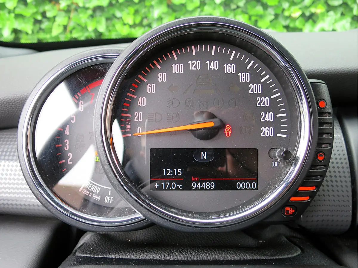 1.5 Chili F57 met Keyless, LED, Navi, BT en 17"