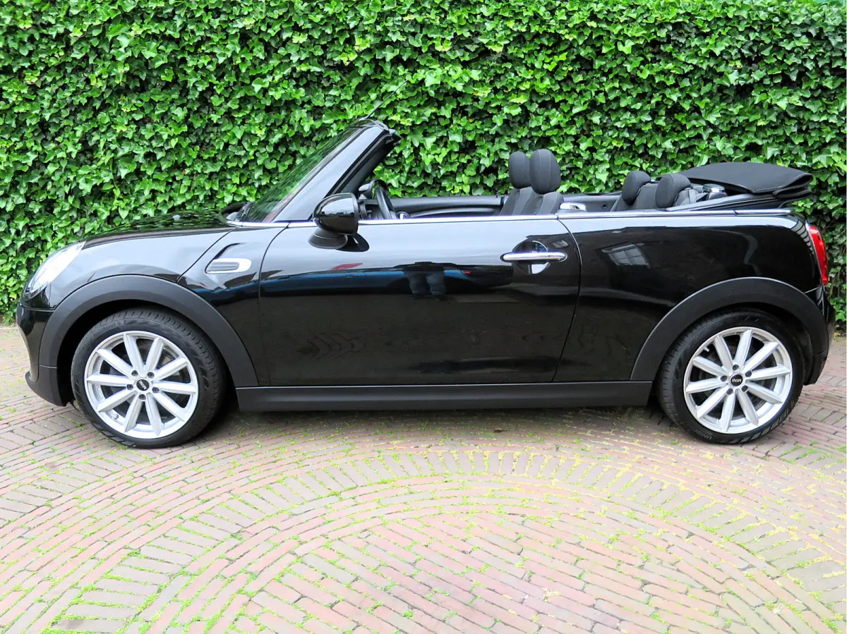 1.5 Chili F57 met Keyless, LED, Navi, BT en 17"