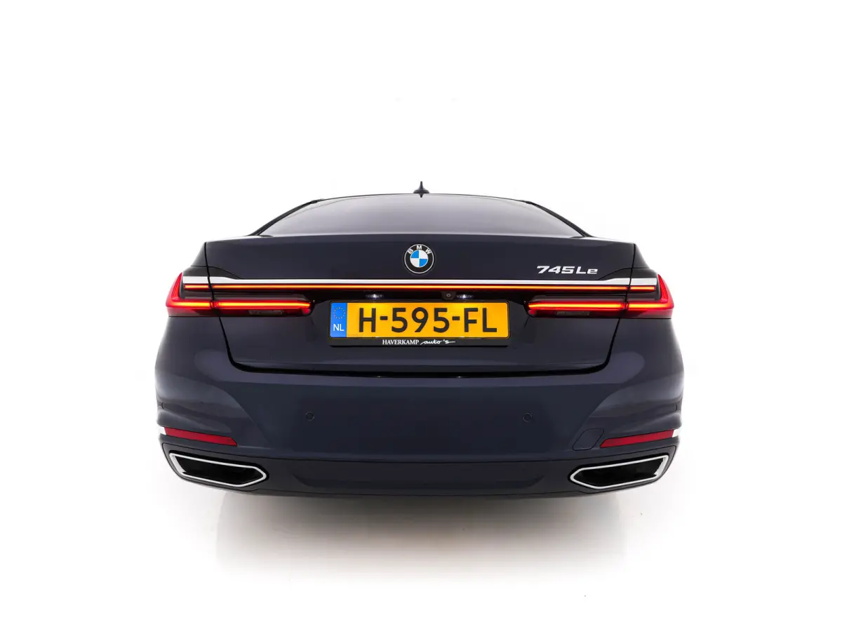745Le (Plug-in) (INCL-BTW) *PANO | LEATHER | FULL-LED | HEAD-UP | BLINDSPOT | MEMORY-PACK | DIGI-COCKPIT | KEYLESS | DAB+ | CAMERA | HEATED-COMFORTSEATS | AMBIENTLIGHT | CARPLAY | SHIFTPADDL