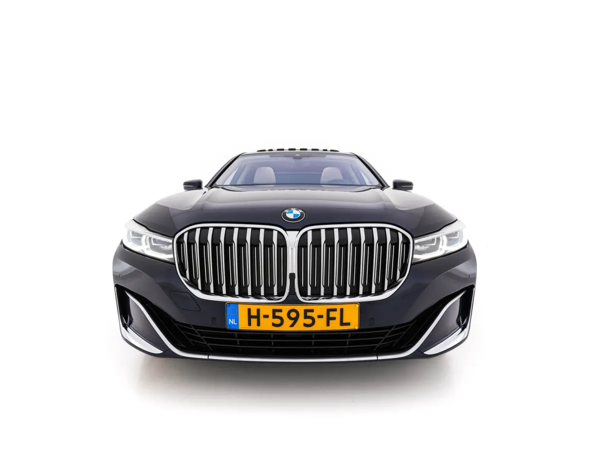 745Le (Plug-in) (INCL-BTW) *PANO | LEATHER | FULL-LED | HEAD-UP | BLINDSPOT | MEMORY-PACK | DIGI-COCKPIT | KEYLESS | DAB+ | CAMERA | HEATED-COMFORTSEATS | AMBIENTLIGHT | CARPLAY | SHIFTPADDL