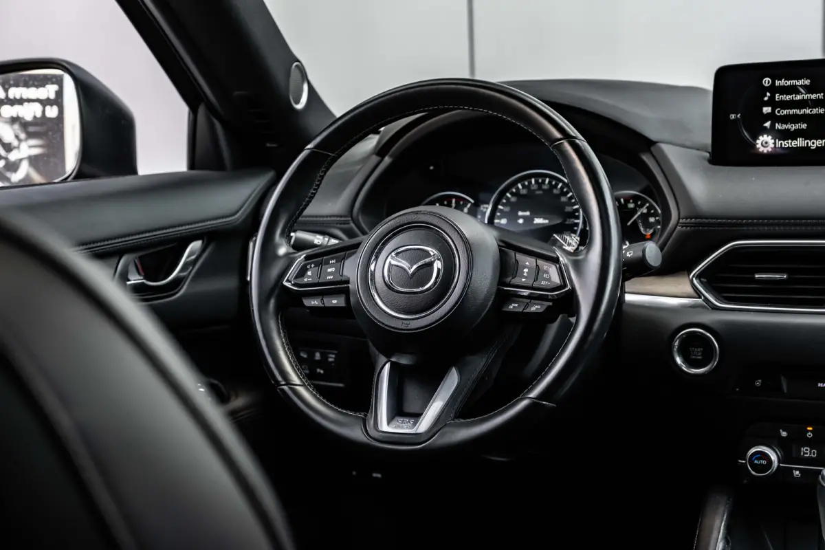 2.5 4WD SkyActiv-G 194 Signature 194Pk AUTO | Head-up Display | Trekhaak | Rondomzicht camera | Navigatie | Stoel/stuurverwarming | 19"LMV