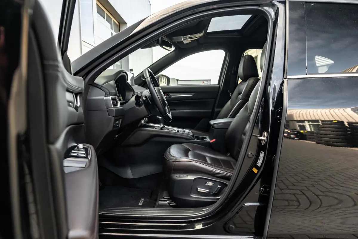 2.5 4WD SkyActiv-G 194 Signature 194Pk AUTO | Head-up Display | Trekhaak | Rondomzicht camera | Navigatie | Stoel/stuurverwarming | 19"LMV
