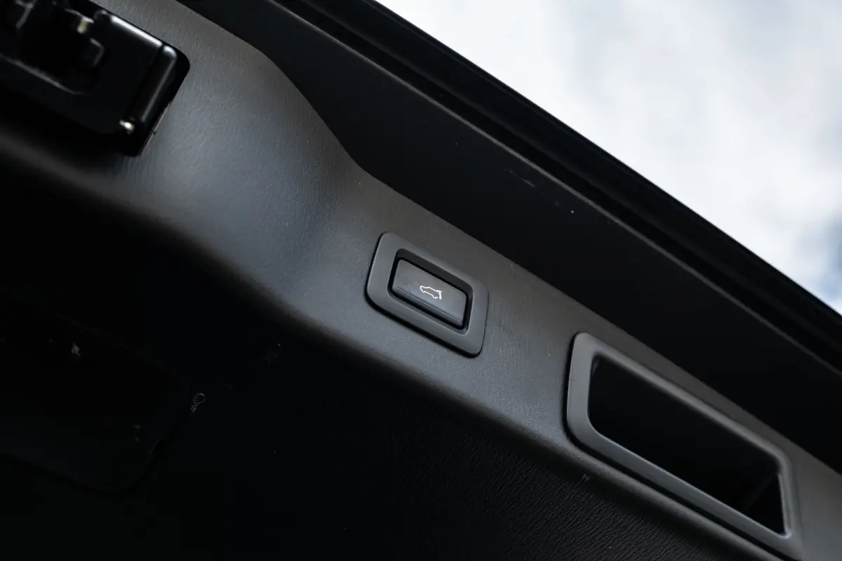 2.5 4WD SkyActiv-G 194 Signature 194Pk AUTO | Head-up Display | Trekhaak | Rondomzicht camera | Navigatie | Stoel/stuurverwarming | 19"LMV