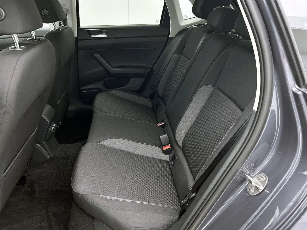1.0 TSI Life Edition 95pk | Navigatie | Draadloze Apple carplay | Adaptieve Cruise Control | Travel assist | Parkeersensoren voor en achter | Achteruitrij camera | Stoelverwarming voor | Cli