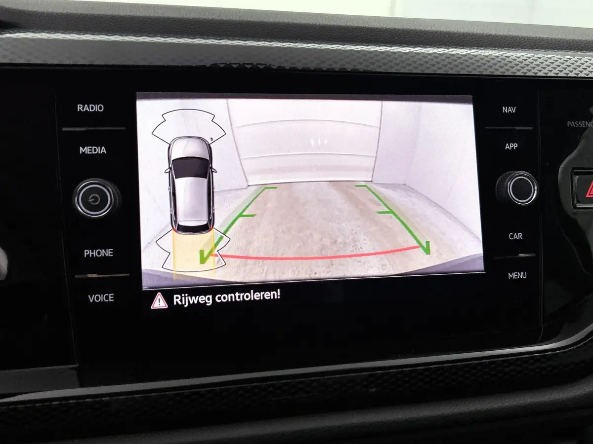 1.0 TSI Life Edition 95pk | Navigatie | Draadloze Apple carplay | Adaptieve Cruise Control | Travel assist | Parkeersensoren voor en achter | Achteruitrij camera | Stoelverwarming voor | Cli