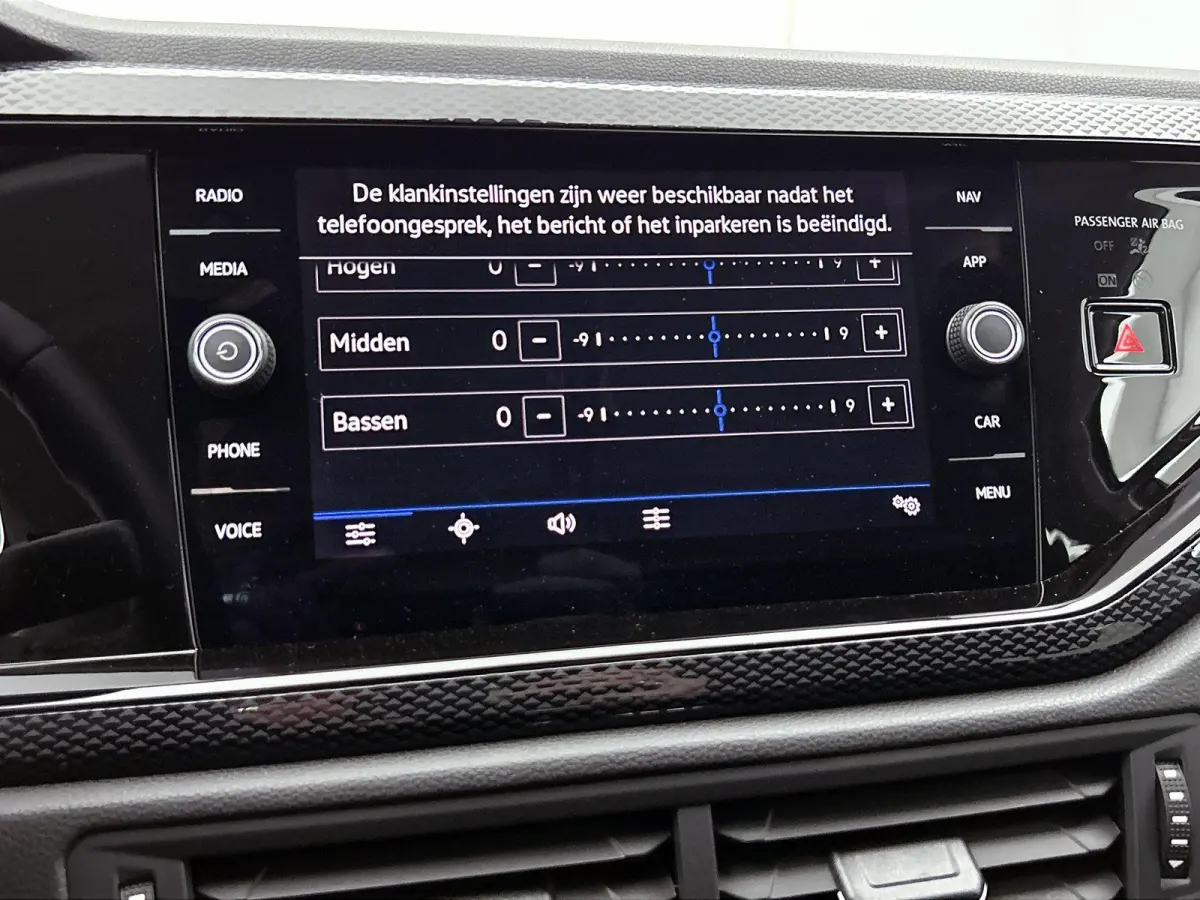 1.0 TSI Life Edition 95pk | Navigatie | Draadloze Apple carplay | Adaptieve Cruise Control | Travel assist | Parkeersensoren voor en achter | Achteruitrij camera | Stoelverwarming voor | Cli