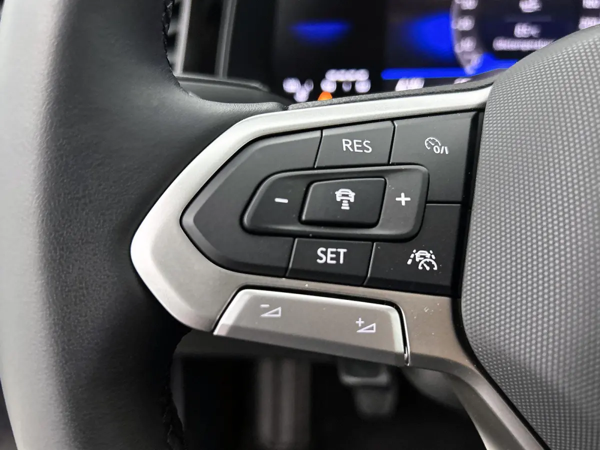 1.0 TSI Life Edition 95pk | Navigatie | Draadloze Apple carplay | Adaptieve Cruise Control | Travel assist | Parkeersensoren voor en achter | Achteruitrij camera | Stoelverwarming voor | Cli