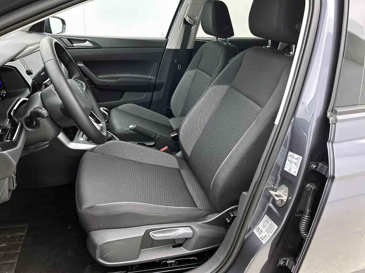1.0 TSI Life Edition 95pk | Navigatie | Draadloze Apple carplay | Adaptieve Cruise Control | Travel assist | Parkeersensoren voor en achter | Achteruitrij camera | Stoelverwarming voor | Cli