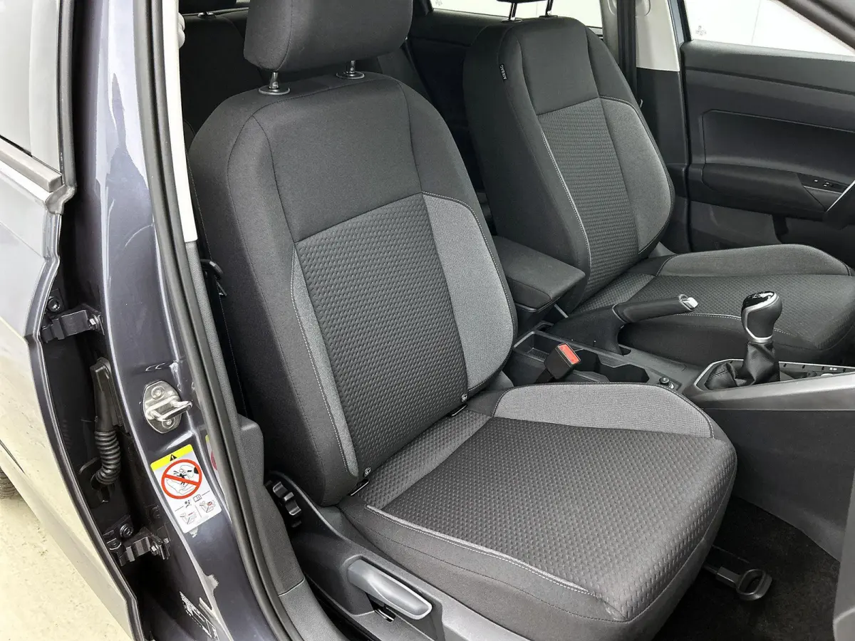 1.0 TSI Life Edition 95pk | Navigatie | Draadloze Apple carplay | Adaptieve Cruise Control | Travel assist | Parkeersensoren voor en achter | Achteruitrij camera | Stoelverwarming voor | Cli