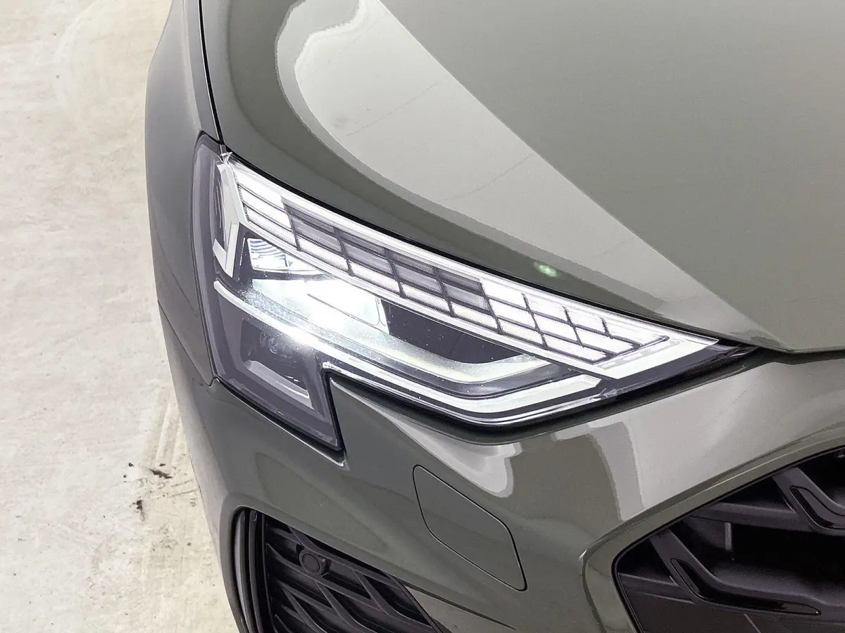 45 TFSI e S edition Competition 272 PK | S-line | Automaat | Panoramadak | Camera | Adaptive Cruise Control | SONOS Premium | Head-up display | Lichtmetalen velgen | Leder met Audi Sport Sti