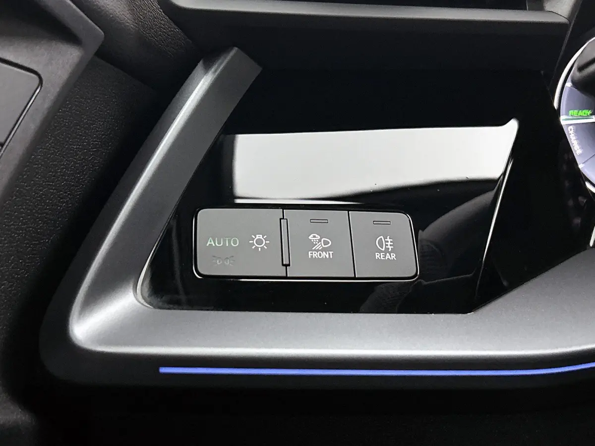 45 TFSI e S edition Competition 272 PK | S-line | Automaat | Panoramadak | Camera | Adaptive Cruise Control | SONOS Premium | Head-up display | Lichtmetalen velgen | Leder met Audi Sport Sti