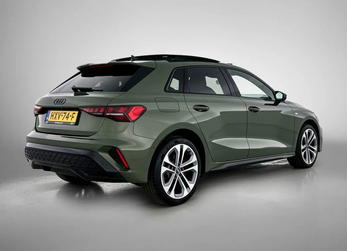 45 TFSI e S edition Competition 272 PK | S-line | Automaat | Panoramadak | Camera | Adaptive Cruise Control | SONOS Premium | Head-up display | Lichtmetalen velgen | Leder met Audi Sport Sti