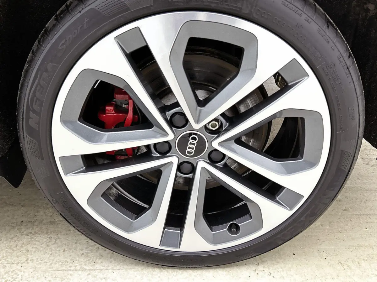 45 TFSI e S edition Competition 272 PK | S-line | Automaat | Panoramadak | Camera | Adaptive Cruise Control | SONOS Premium | Head-up display | Lichtmetalen velgen | Leder met Audi Sport Sti