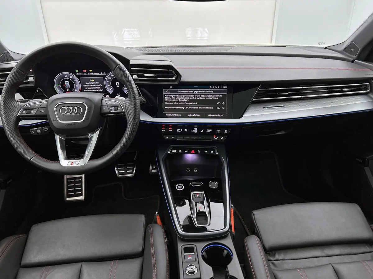 45 TFSI e S edition Competition 272 PK | S-line | Automaat | Panoramadak | Camera | Adaptive Cruise Control | SONOS Premium | Head-up display | Lichtmetalen velgen | Leder met Audi Sport Sti