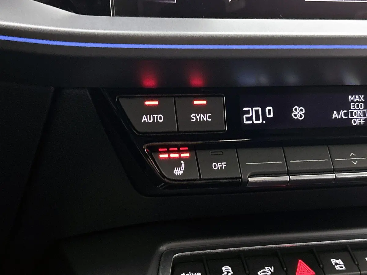 45 TFSI e S edition Competition 272 PK | S-line | Automaat | Panoramadak | Camera | Adaptive Cruise Control | SONOS Premium | Head-up display | Lichtmetalen velgen | Leder met Audi Sport Sti