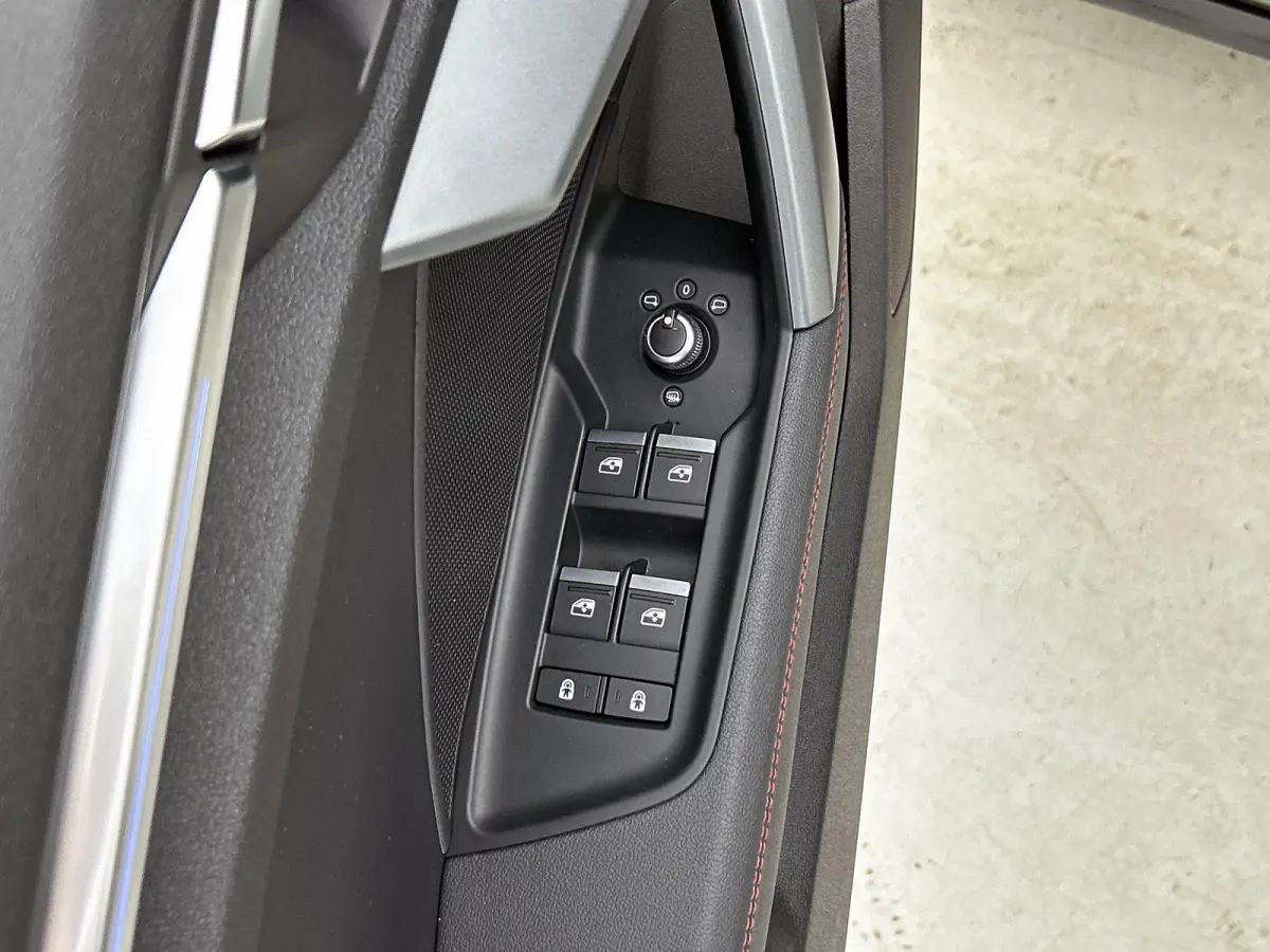 45 TFSI e S edition Competition 272 PK | S-line | Automaat | Panoramadak | Camera | Adaptive Cruise Control | SONOS Premium | Head-up display | Lichtmetalen velgen | Leder met Audi Sport Sti
