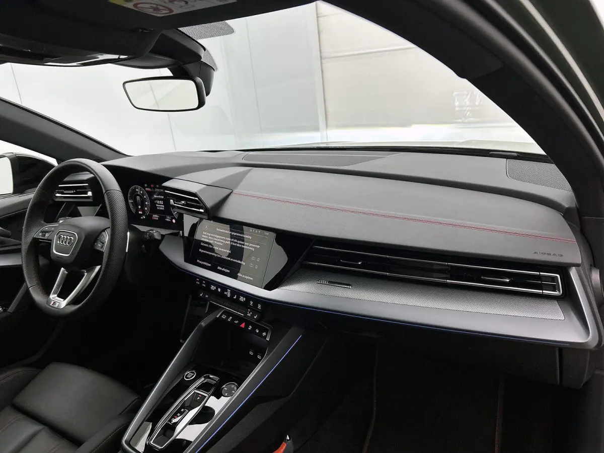 45 TFSI e S edition Competition 272 PK | S-line | Automaat | Panoramadak | Camera | Adaptive Cruise Control | SONOS Premium | Head-up display | Lichtmetalen velgen | Leder met Audi Sport Sti
