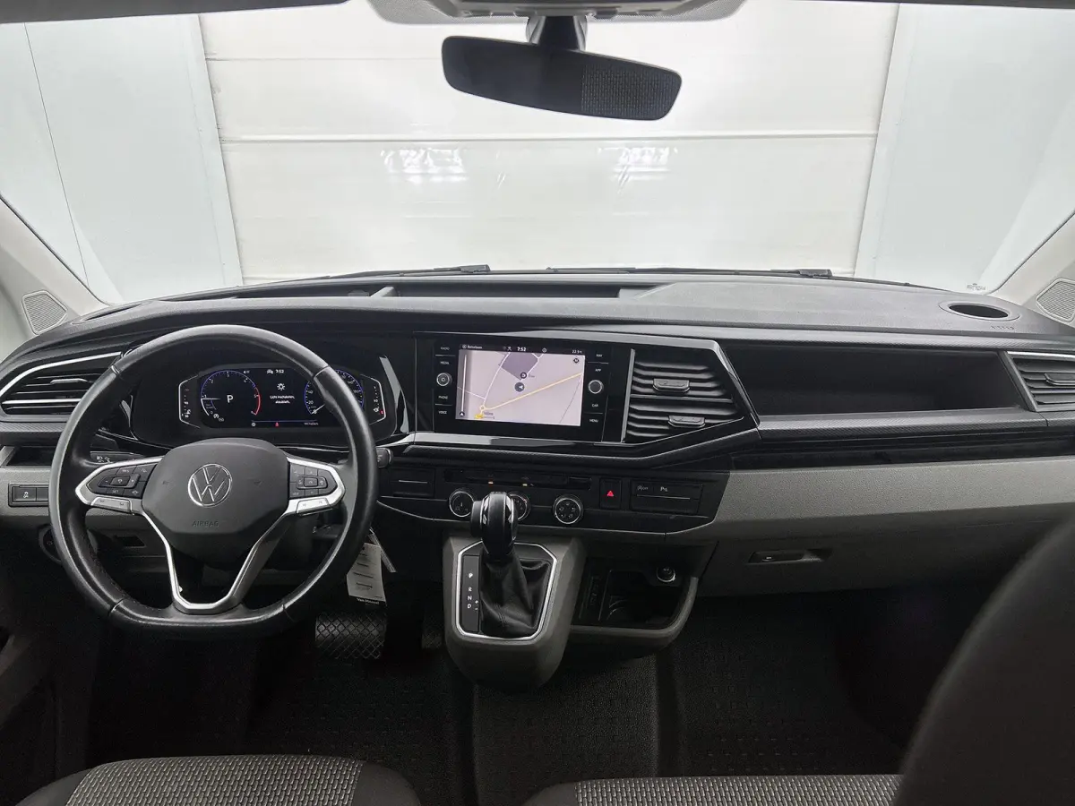 2.0 TDI L1H1 150 PK Automaat | Radio | Camera | Bijrijdersbank | Navigatie | Adaptive cruise control | Parkeerhulp vóór en achter | Digital cockpit | App-connect |